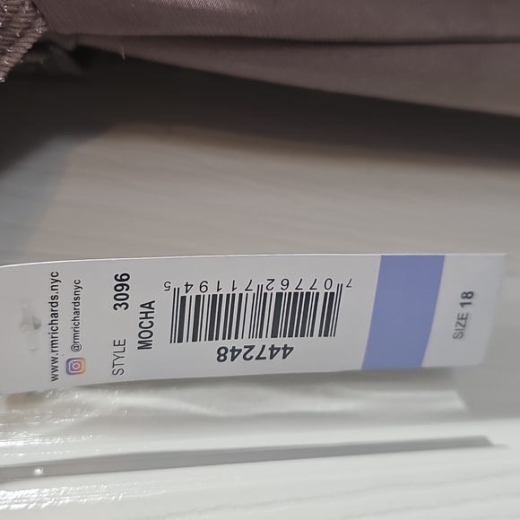 NWT R&M Mocha One-Shoulder Sequins Jumpsuit Size 18 - Picture 10 of 14